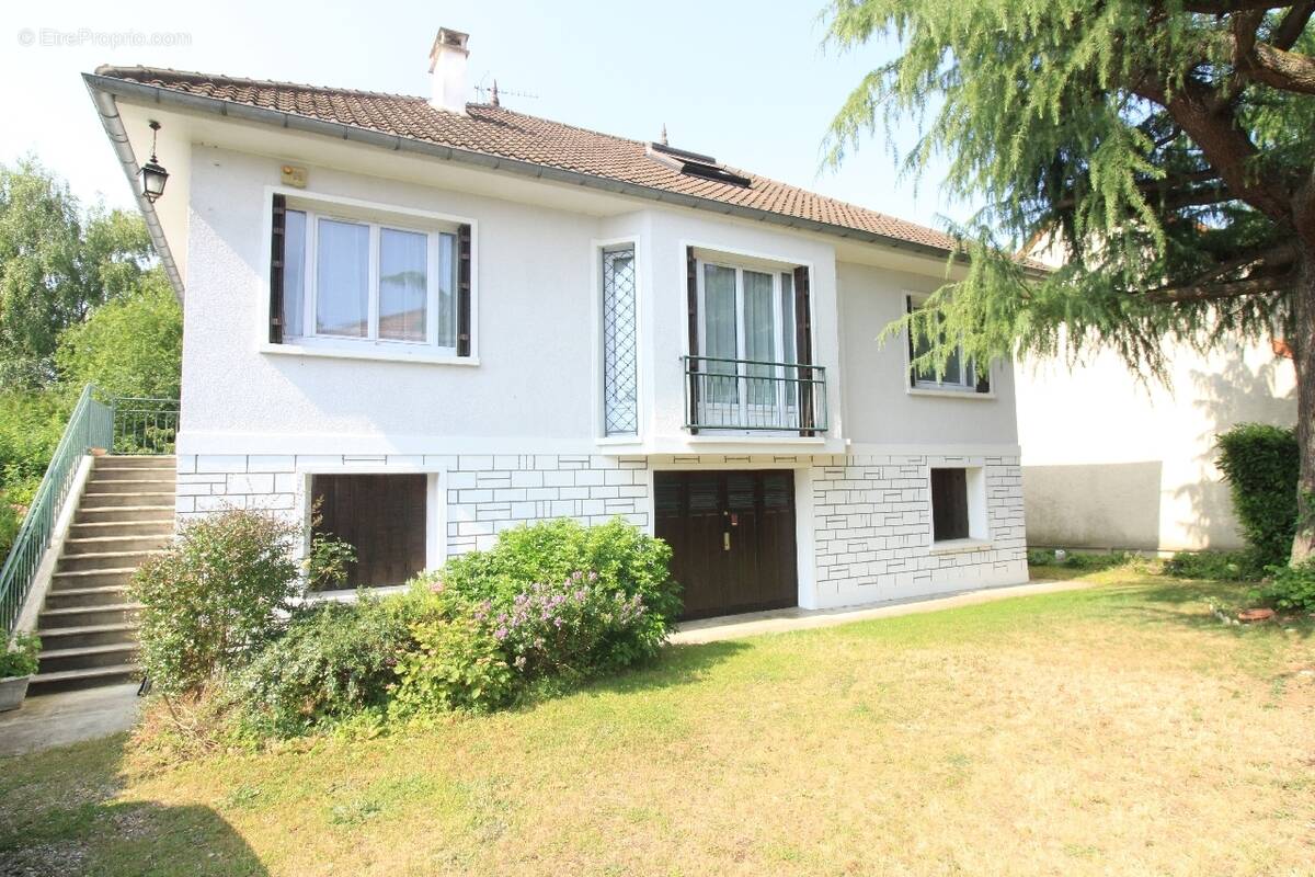 Maison à YERRES
