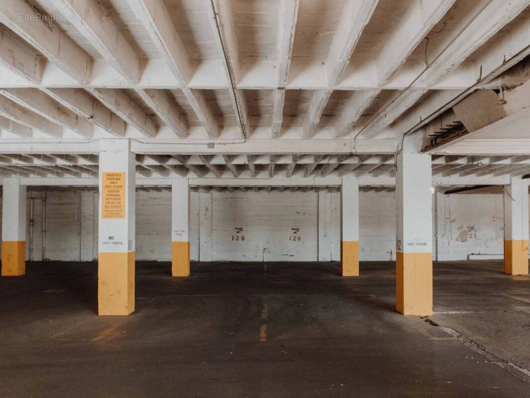 Parking à ANTIBES