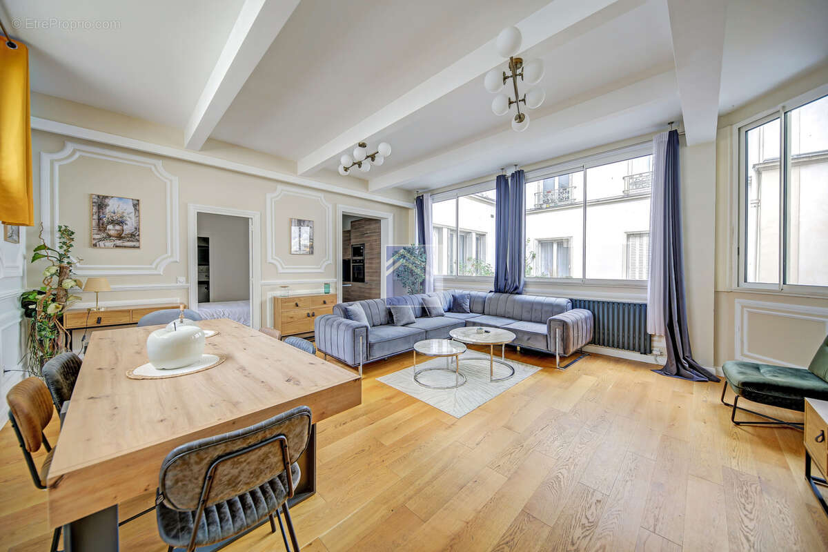 Appartement à PARIS-9E
