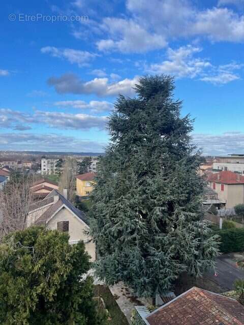Appartement à DECINES-CHARPIEU