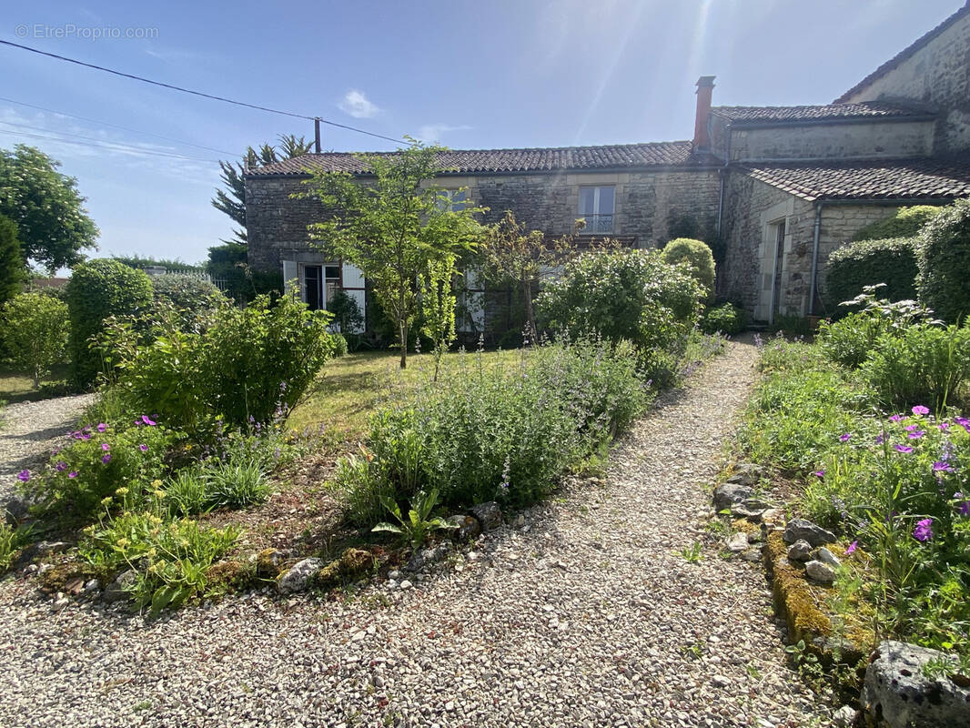 Maison à ROUILLAC