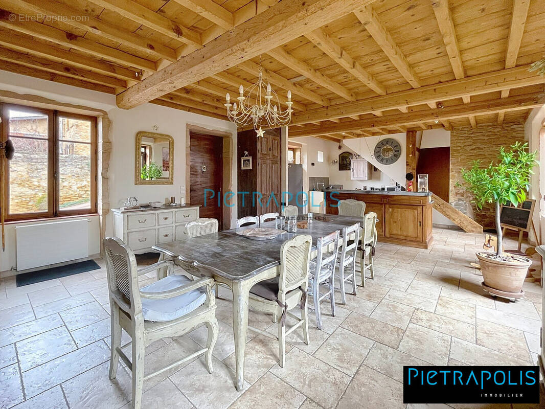 Maison à MORANCE