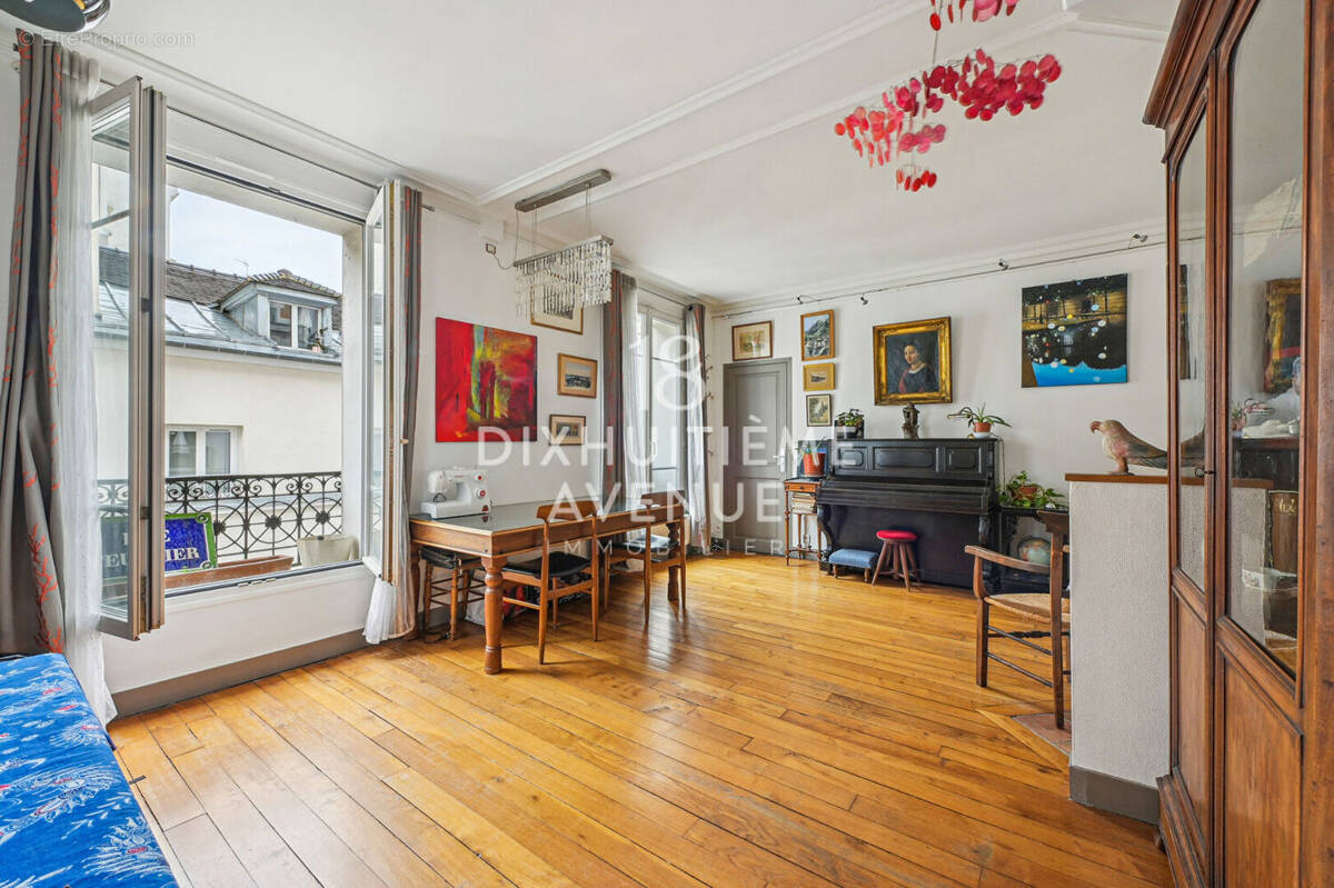 Appartement à PARIS-18E