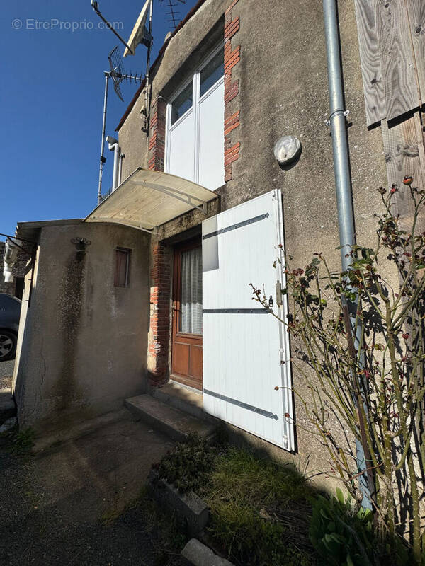 Maison à LA CHAPELLE-PALLUAU
