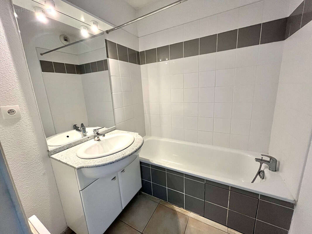 Appartement à LA VERPILLIERE