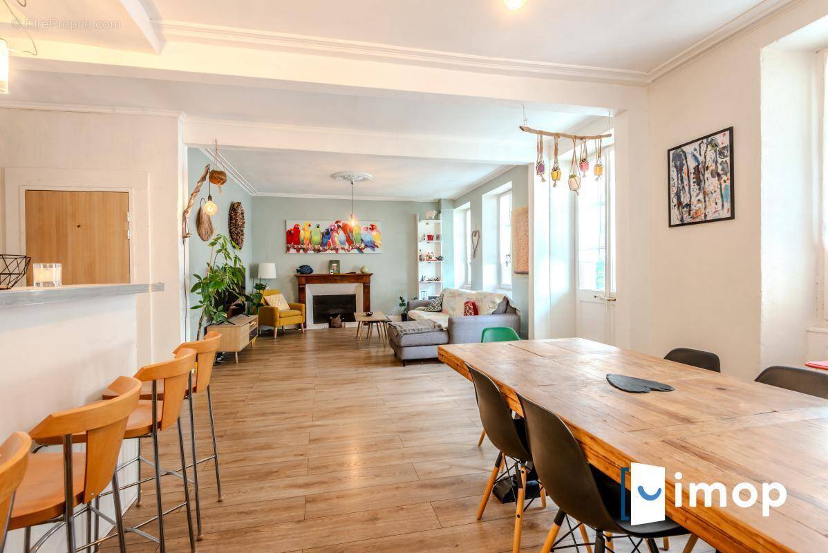 Appartement à EVIAN-LES-BAINS