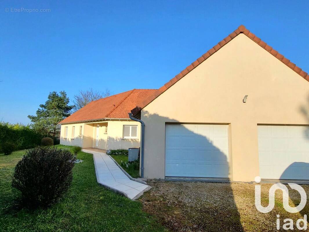 Photo 1 - Maison à CHATELLERAULT