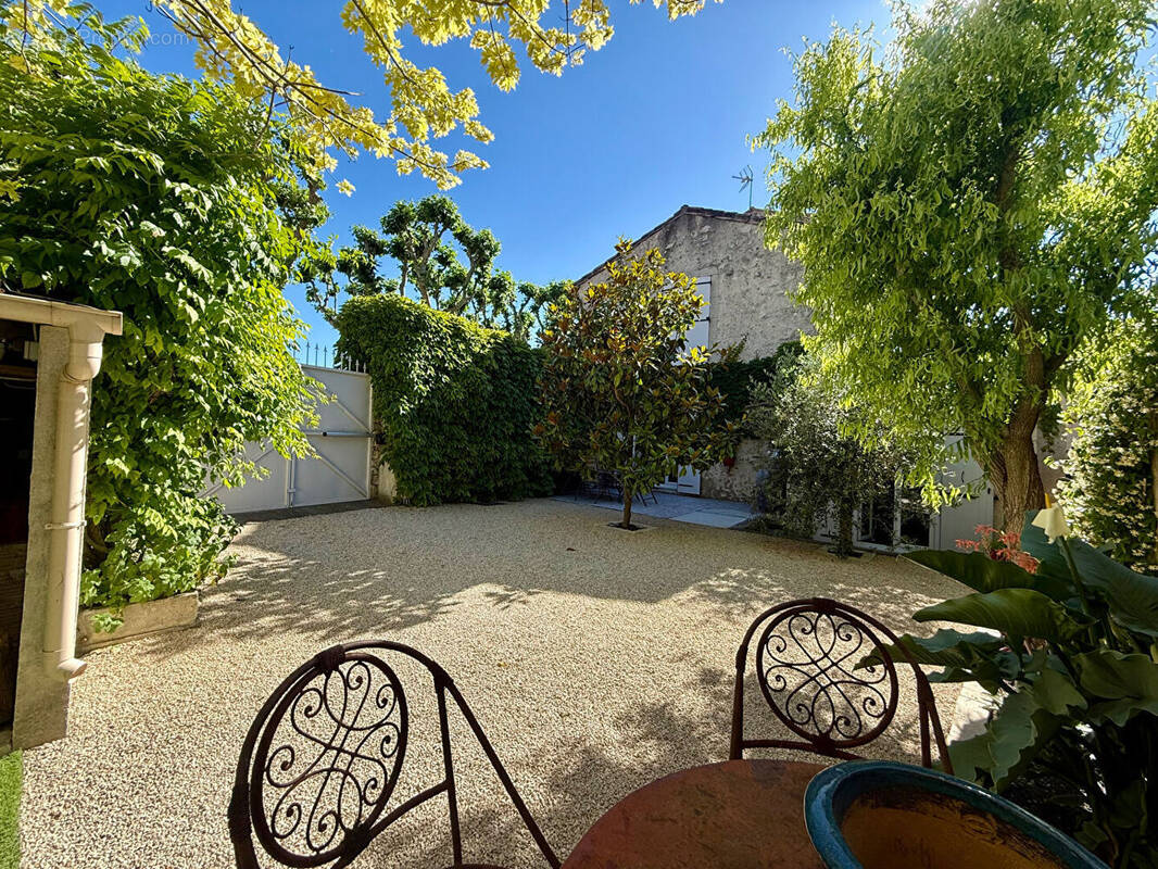 Maison à DONZERE
