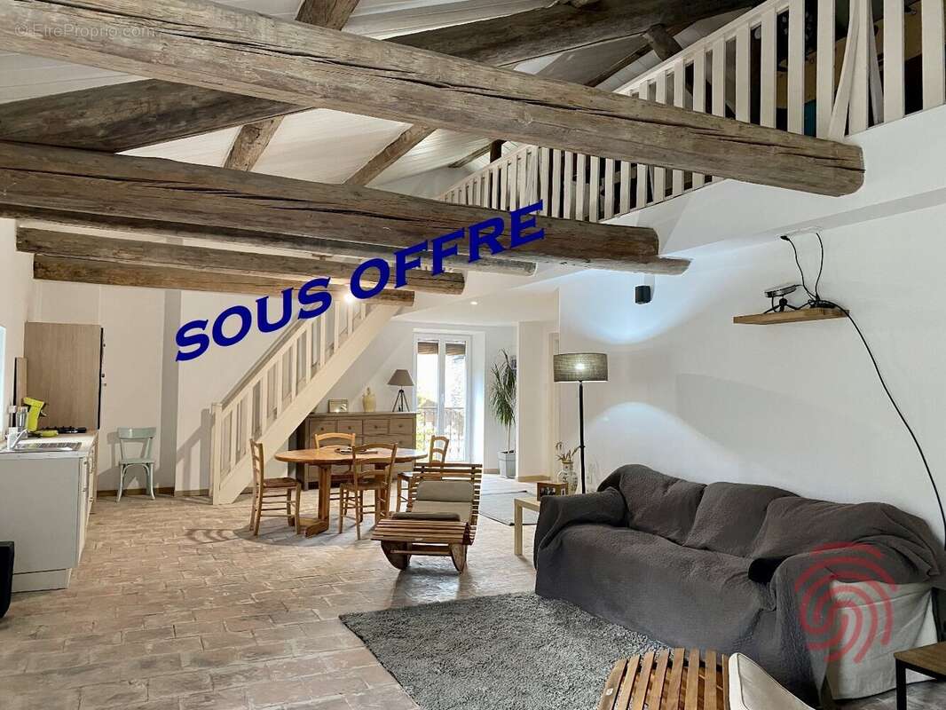 Maison à SAINT-NAZAIRE-DE-LADAREZ