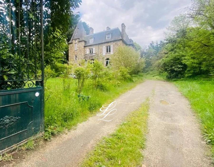 Maison à DERVAL