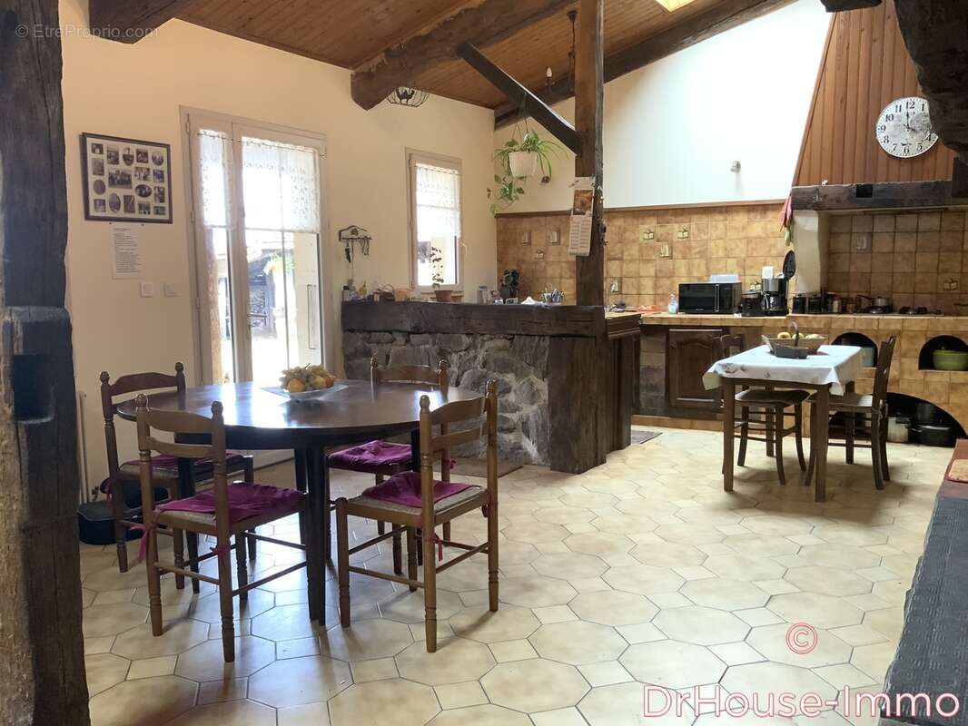 Maison à TAPONNAT-FLEURIGNAC