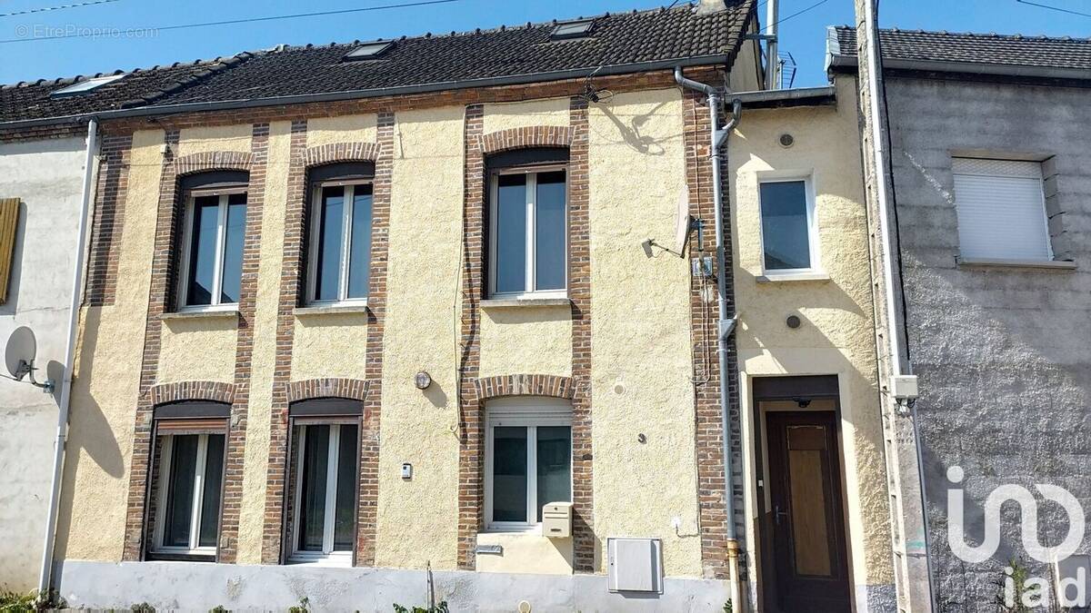 Photo 1 - Maison à ROMILLY-SUR-SEINE