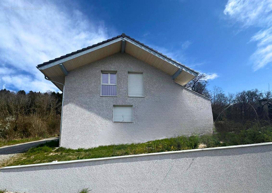 Maison à PERRIGNIER