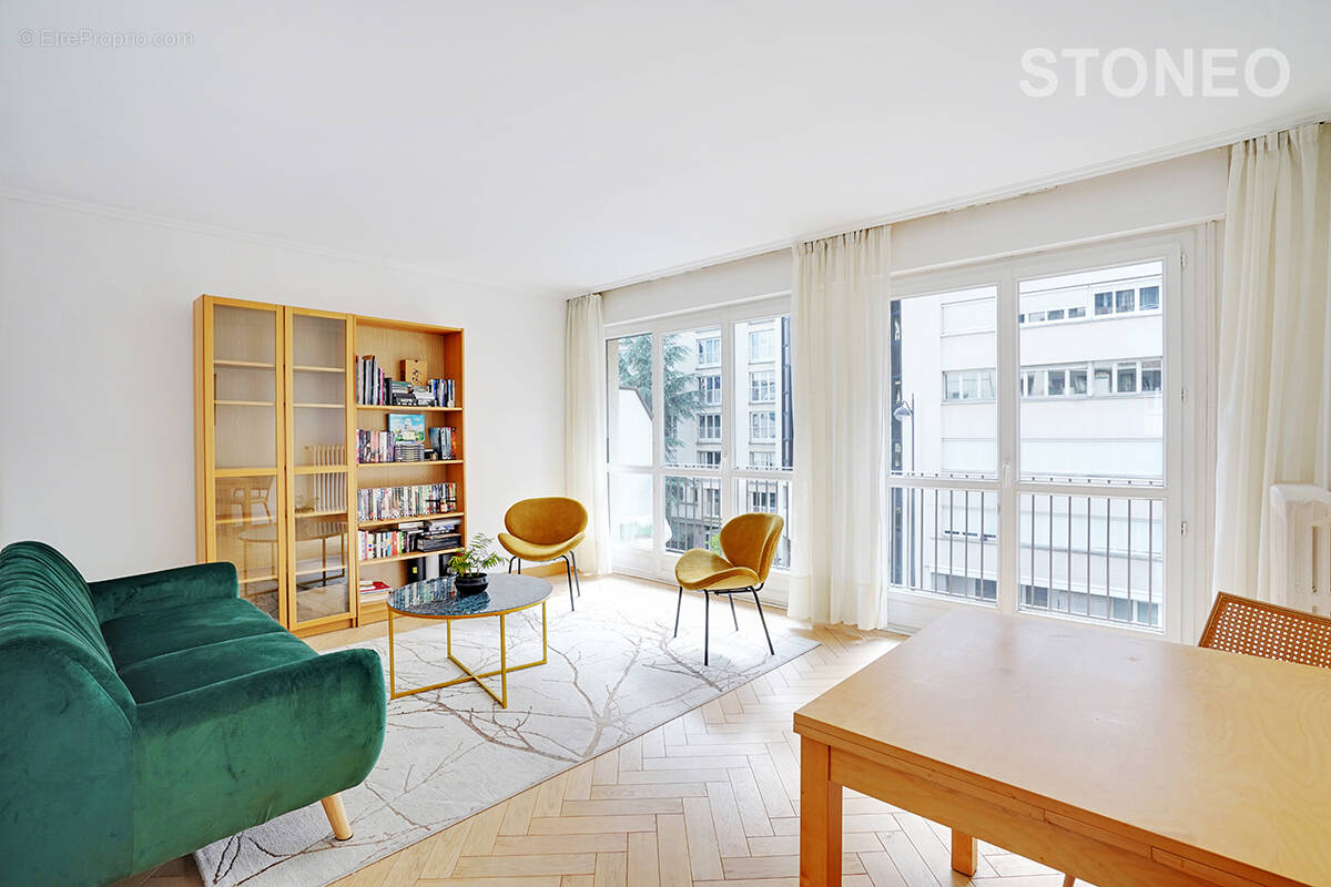 Appartement à PARIS-15E