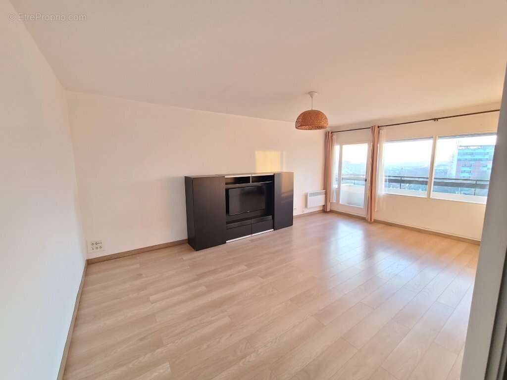 Appartement à LA MADELEINE
