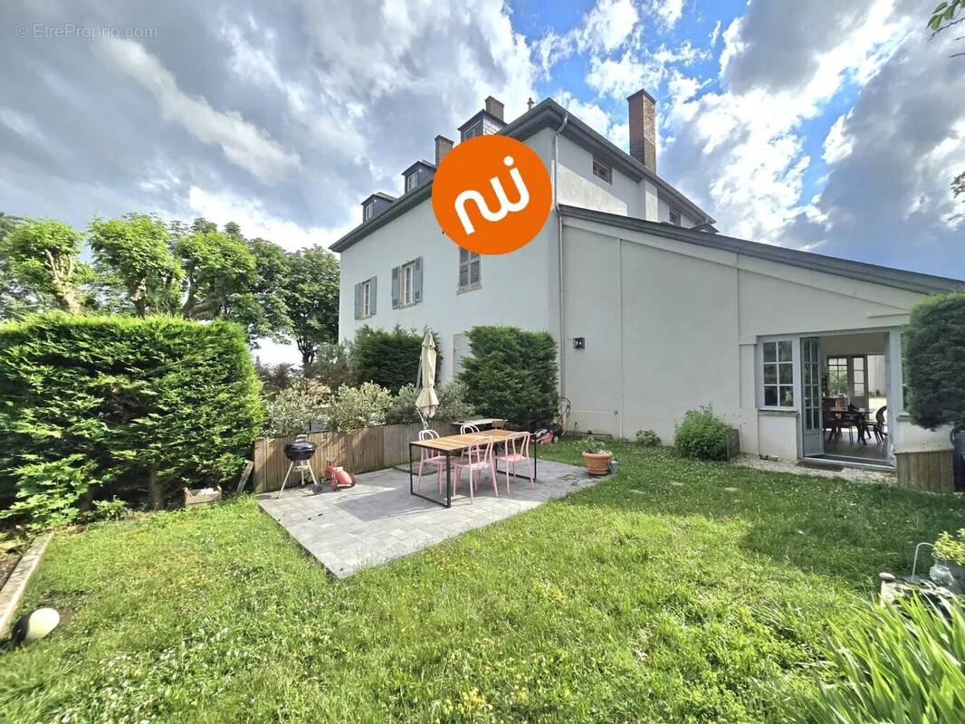 Appartement à TASSIN-LA-DEMI-LUNE