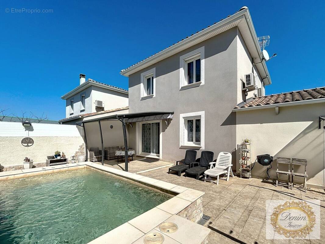 Maison à MILHAUD