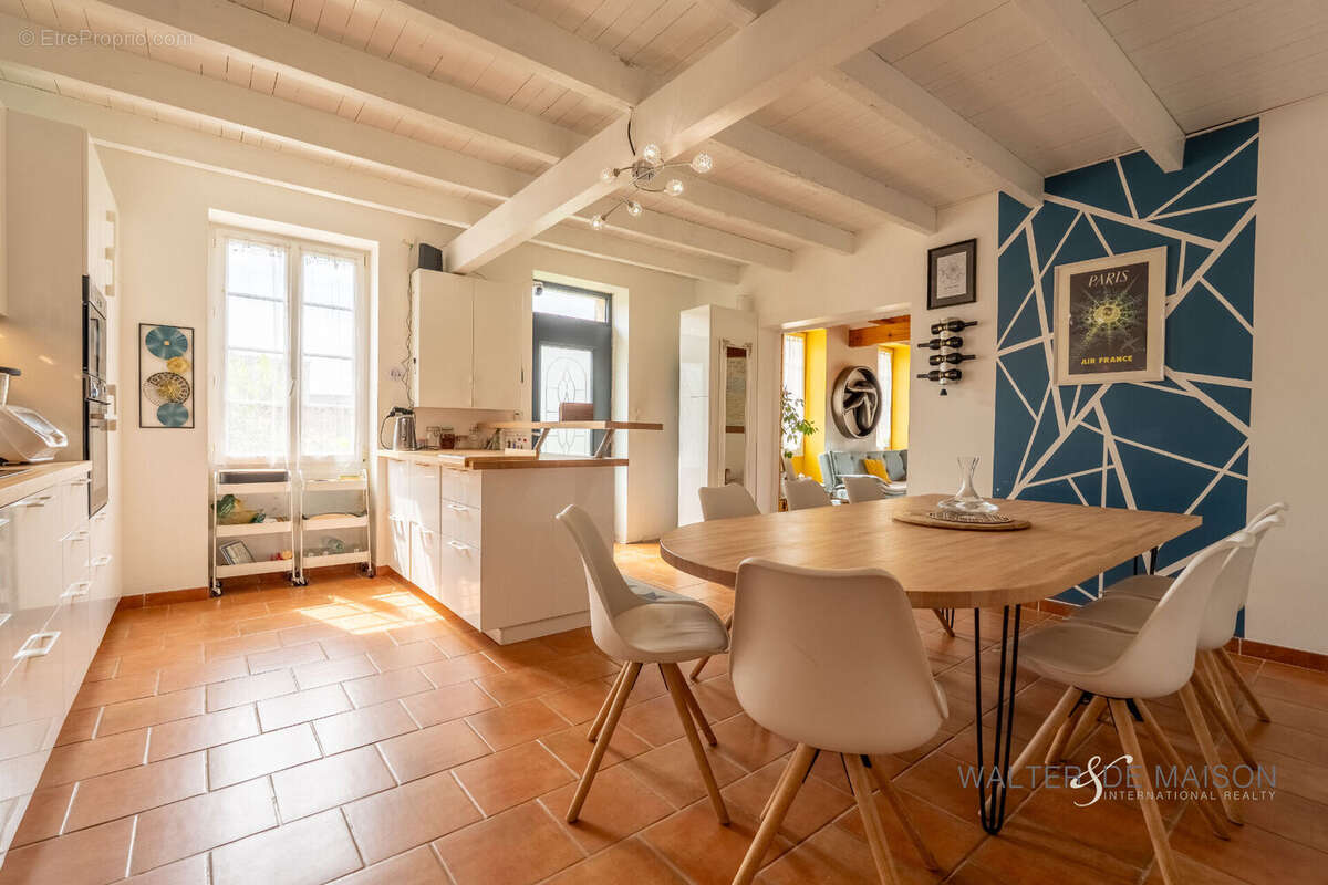 Maison à DOMPIERRE-SUR-CHARENTE