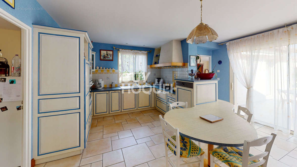 Maison à NEUVILLE-DE-POITOU