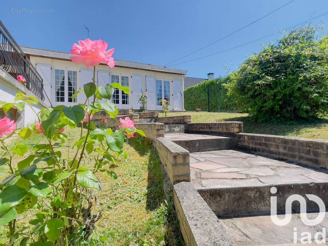 Photo 1 - Maison à CHENNEVIERES-SUR-MARNE
