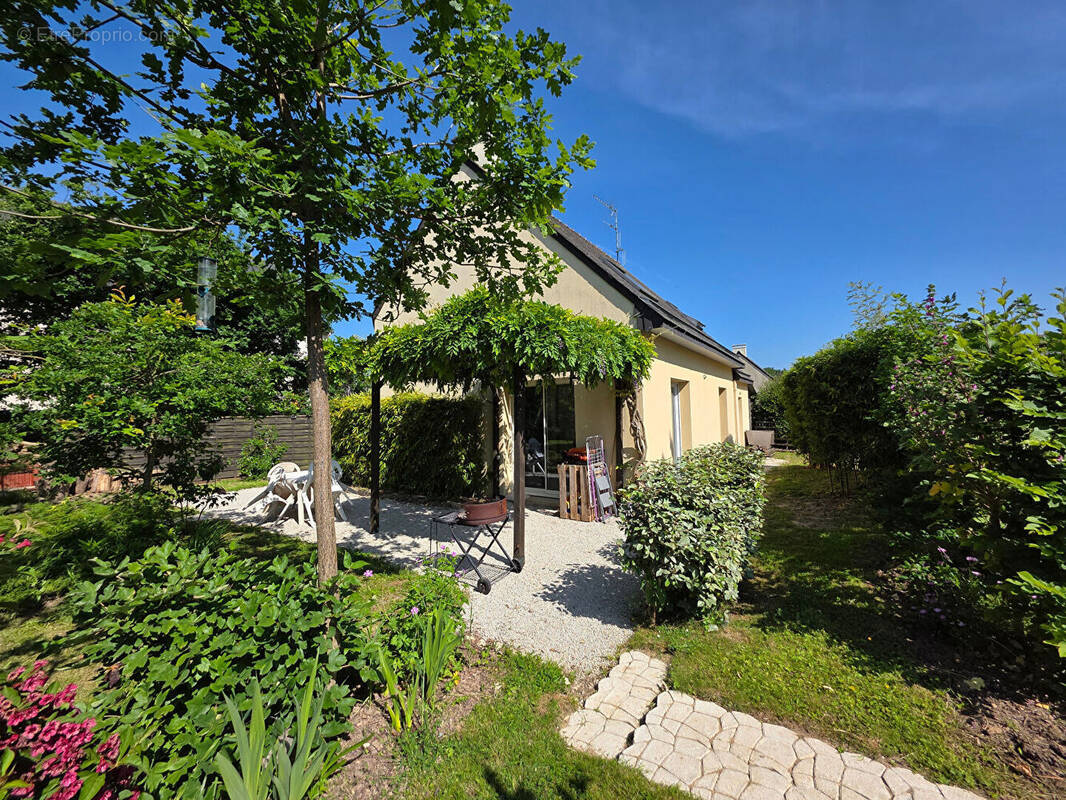 Maison à MINIAC-MORVAN