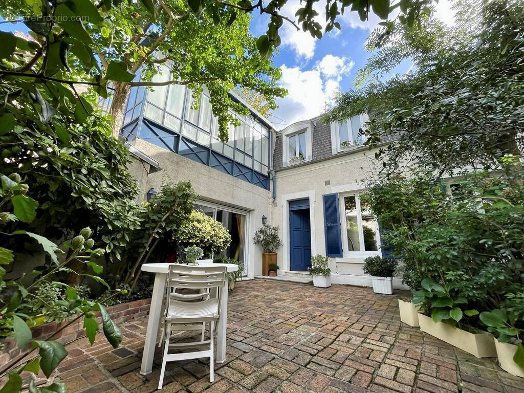 Maison à ASNIERES-SUR-SEINE