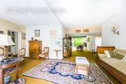 Appartement à LA CELLE-SAINT-CLOUD