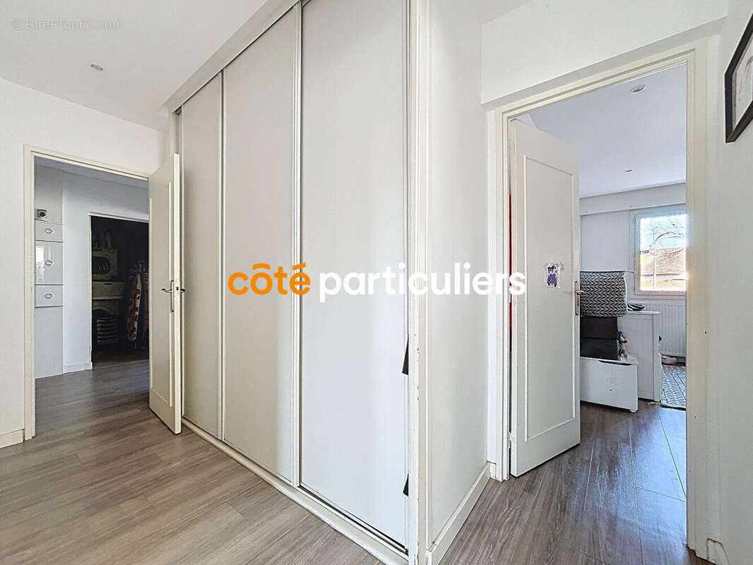 Appartement à SAINT-MAUR-DES-FOSSES