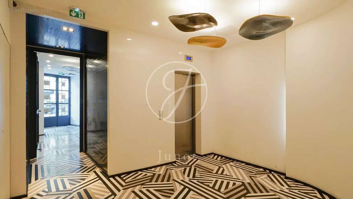 Appartement à PARIS-7E