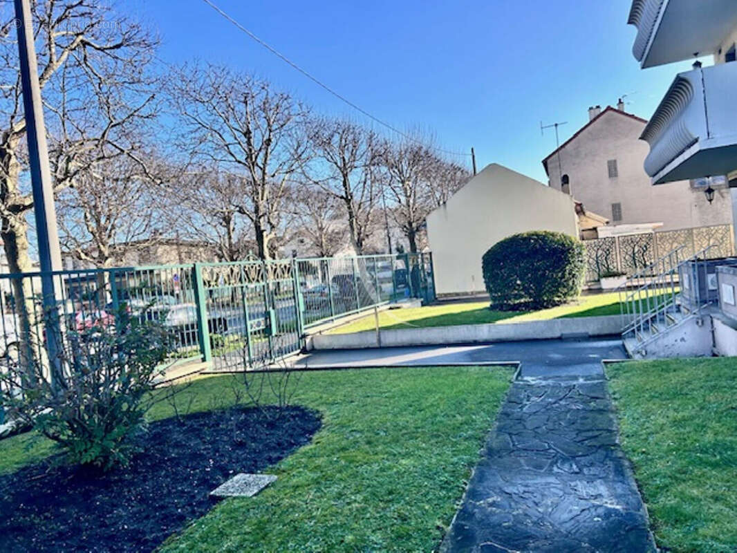 Appartement à LE BOURGET