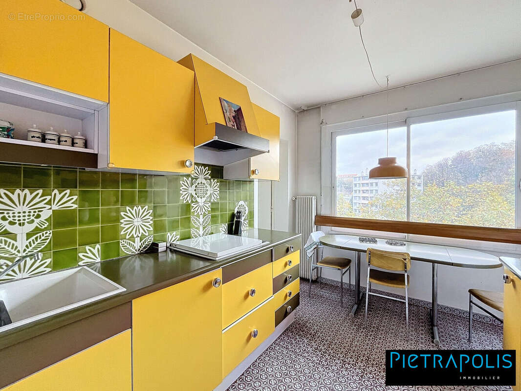 Appartement à LYON-4E
