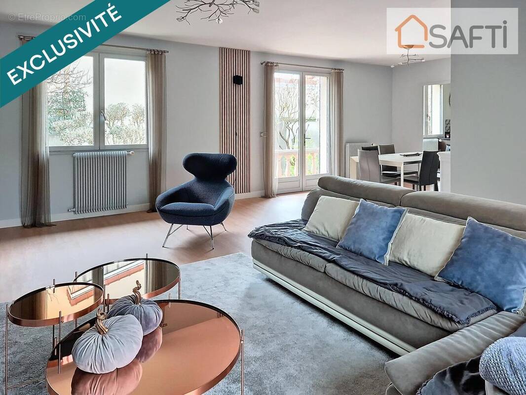 Photo 1 - Maison à SAINT-MAUR-DES-FOSSES