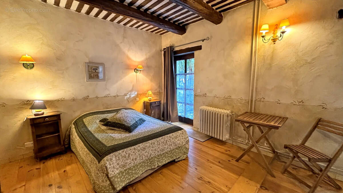 Maison à MIRMANDE
