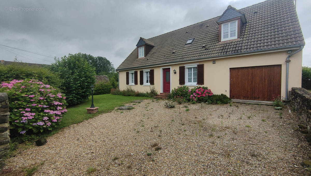 Maison à ONS-EN-BRAY