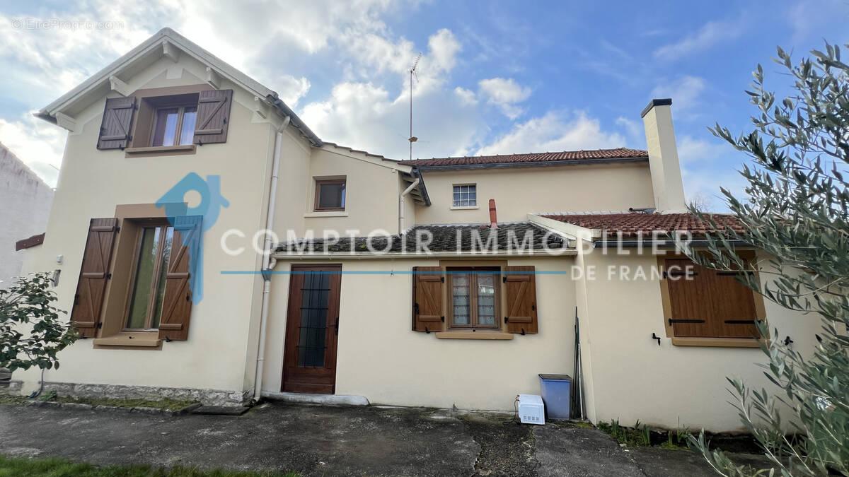 Maison à LA FERTE-ALAIS