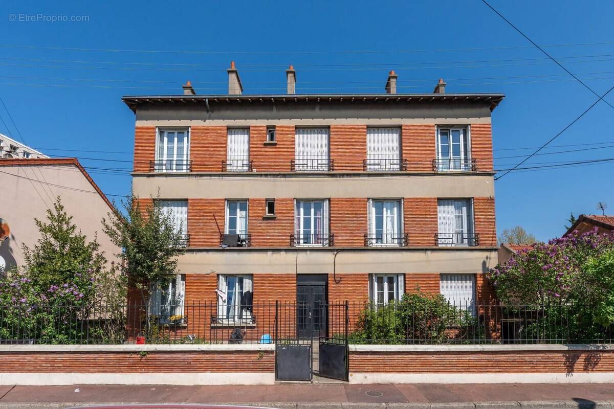 Appartement à LA COURNEUVE