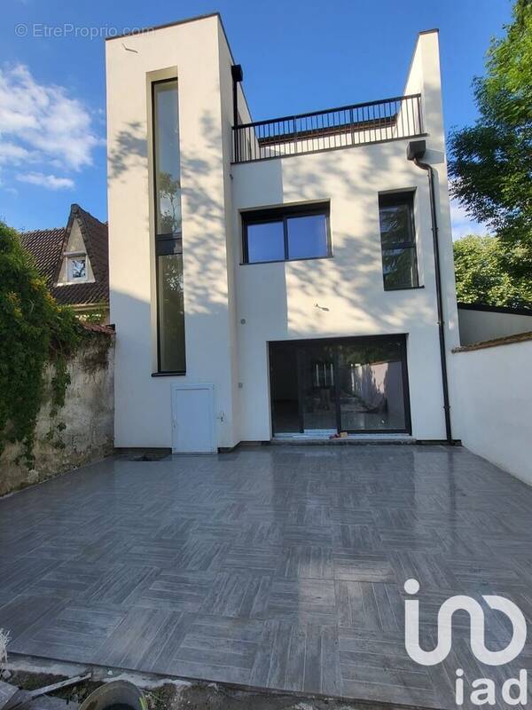 Photo 1 - Maison à VILLIERS-SUR-MARNE