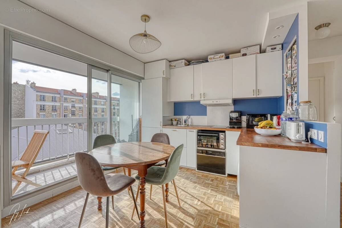 Appartement à PARIS-15E