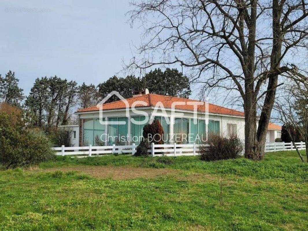 Photo 1 - Maison à SOULLANS