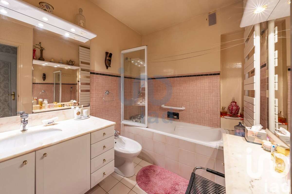 Photo 8 - Appartement à SAINT-MAUR-DES-FOSSES