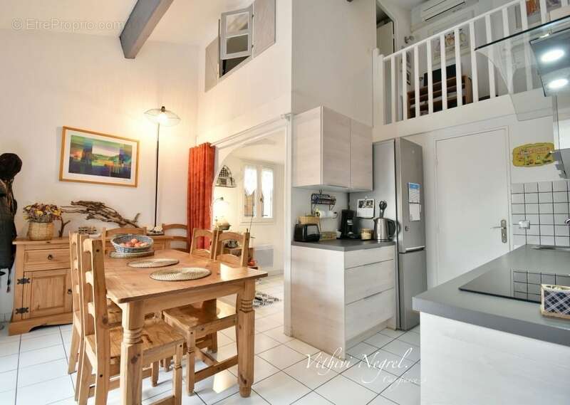 Appartement à MOURIES