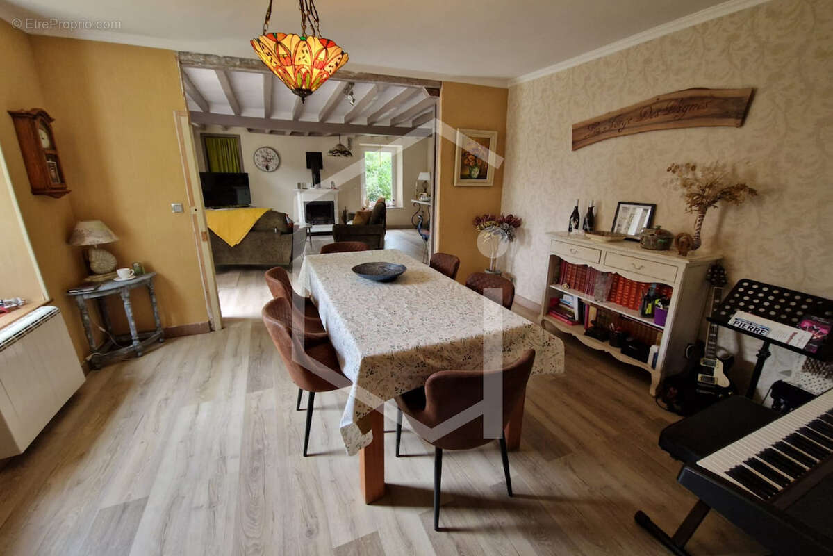 Maison à MENETOU-RATEL