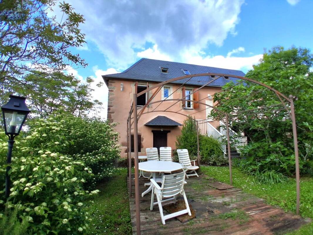 Maison à VALADY