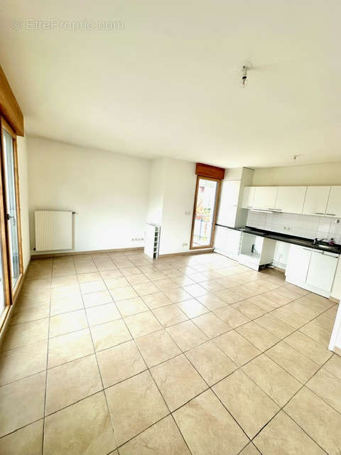Appartement à PREVESSIN-MOENS
