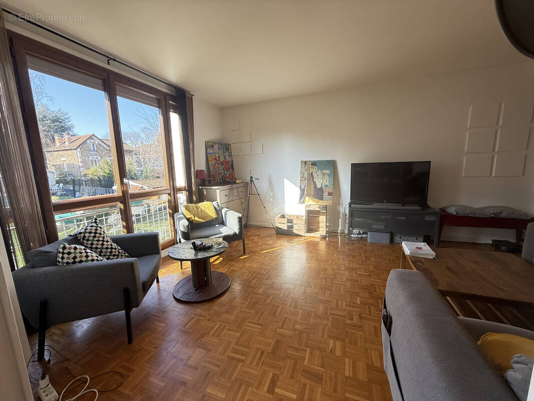 Appartement à NEUILLY-PLAISANCE