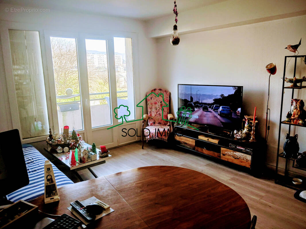 Appartement à PRIVAS