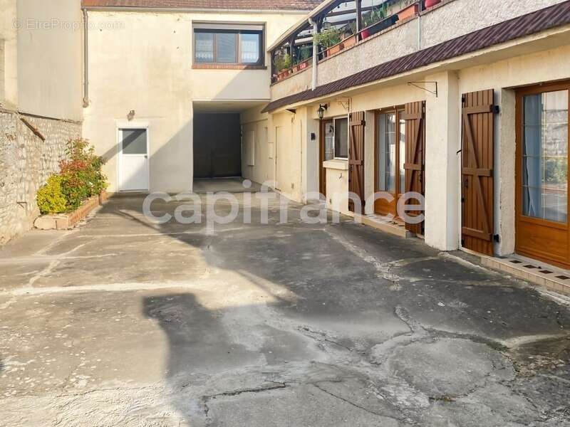 Appartement à VERT