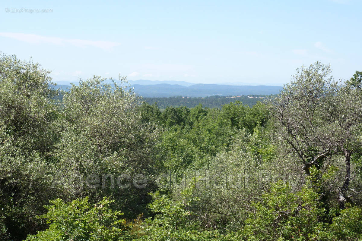 Terrain à SAINT-CEZAIRE-SUR-SIAGNE