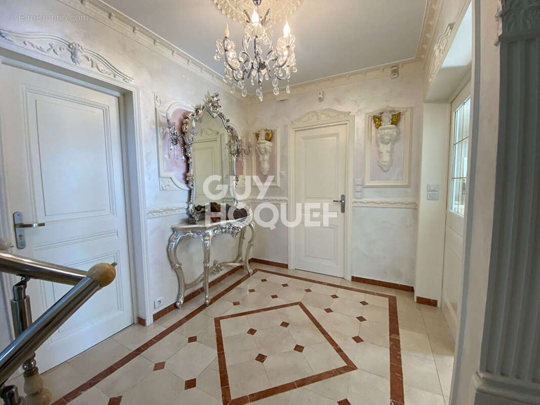 Maison à LE BLANC-MESNIL