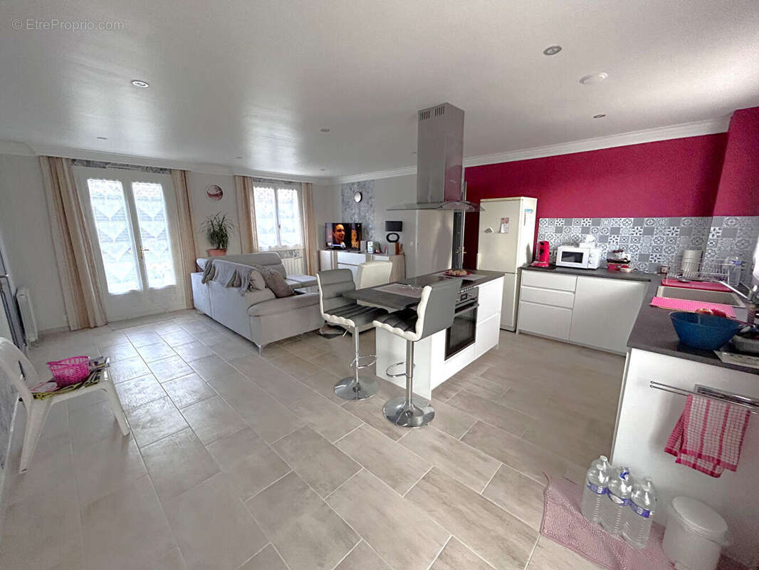 Maison à EPERNON